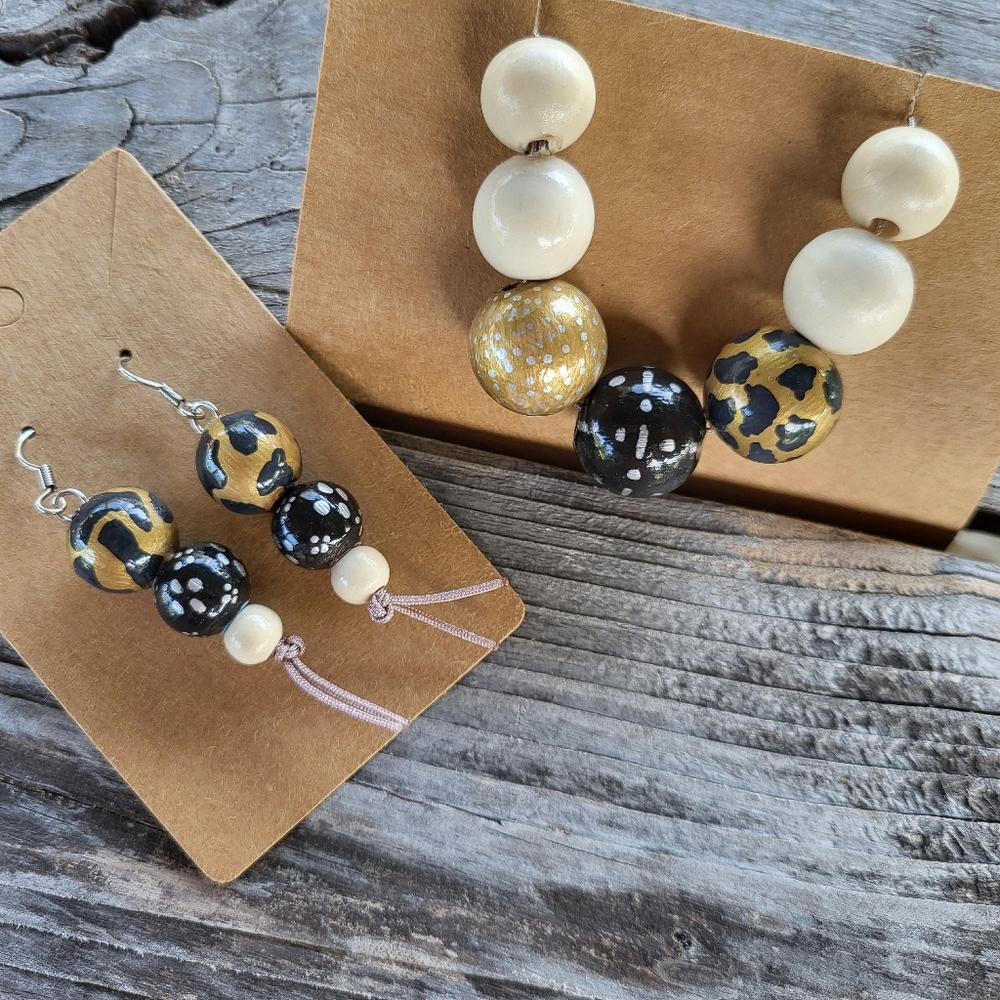 New handmade Necklace and earrings set